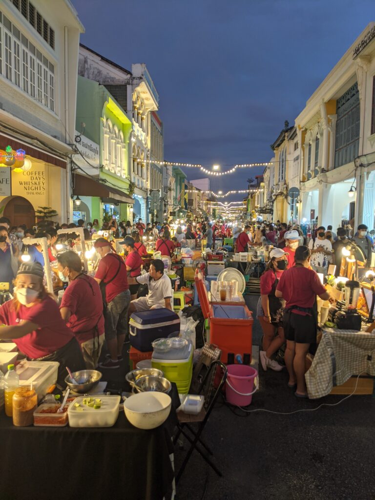 sunday-night-walking-market-phuket