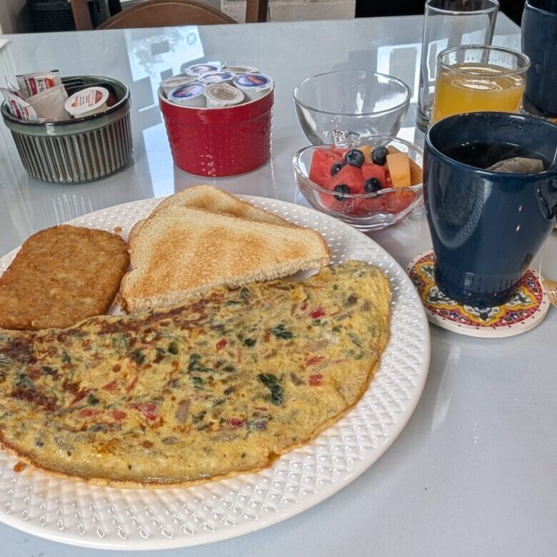 Serene Niagara Inn 朝食